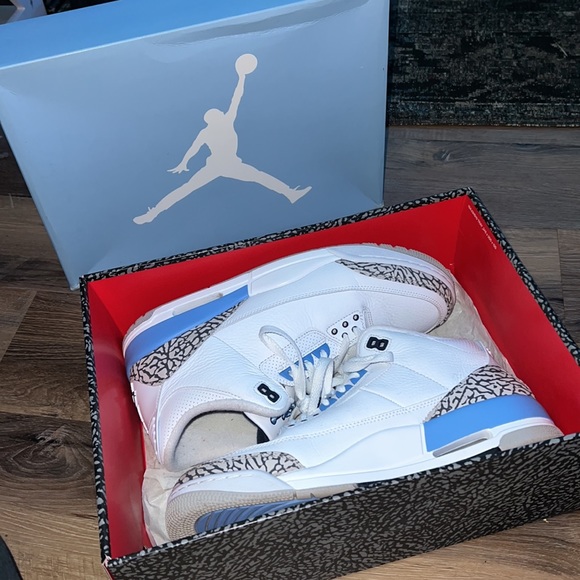 Nike Air Jordan 3 Retro “UNC” perfect condition with no crease on toe. With box - Picture 7 of 8